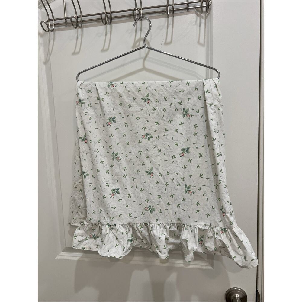 One Pillow Case Green Leaves And Roses 100% Cotton Ruffle Edge Size King